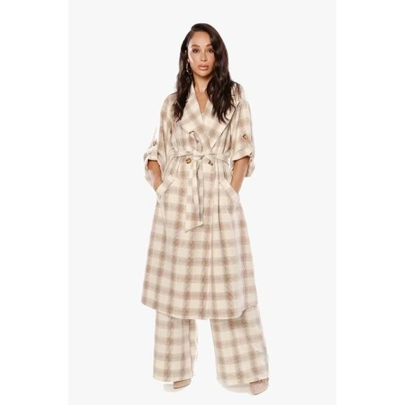 Cara Santana Collection - “She Loves the Attention” Plaid Trench in Cream and Be - Picture 4 of 4